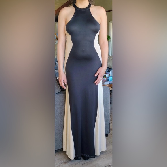 Dresses & Skirts - High-Neck Colorblock Pencil Skirt Dress in Black and Cream